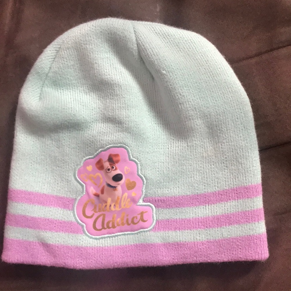 Cuddle addict beanie